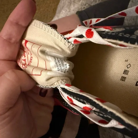 SOLD!!!!!!!Women’s Converse Comme des Garcons - Picture 6 of 6